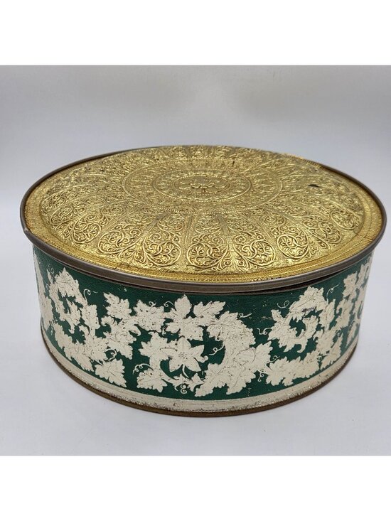 Guildcraft New York Other - Guildcraft New York Ornate Gold Filigree Lid Floral Pattern Side Metal Round Box